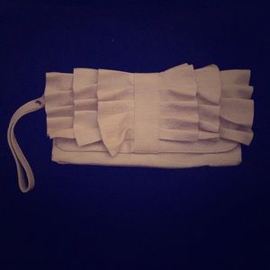 White (faux) patent leather clutch 👛
